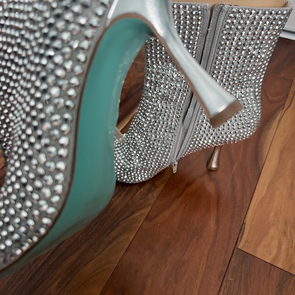 Sparkly booties - Picture 2 of 6